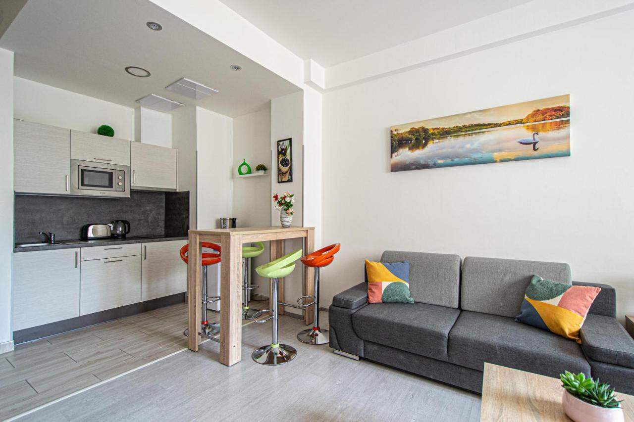 Executive Bright Apt. By Ruterra Praga Exterior foto