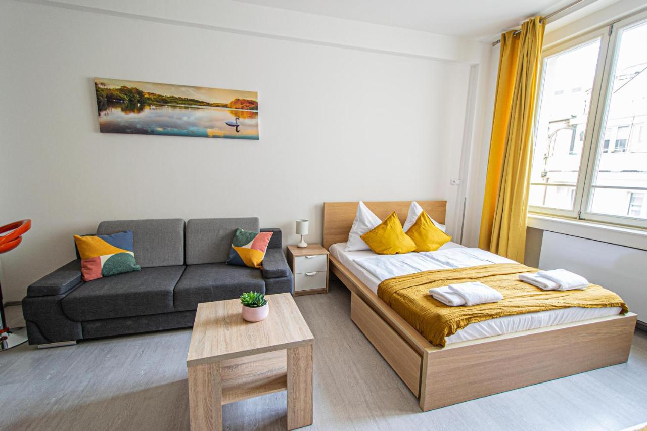 Executive Bright Apt. By Ruterra Praga Exterior foto